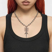 Punk Y2K Grunge Rock Spike Pendant Chain Necklace — vista posteriore