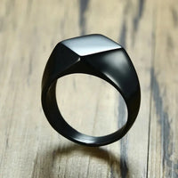Quadrangle Flat Top Signet Ring — vista laterale