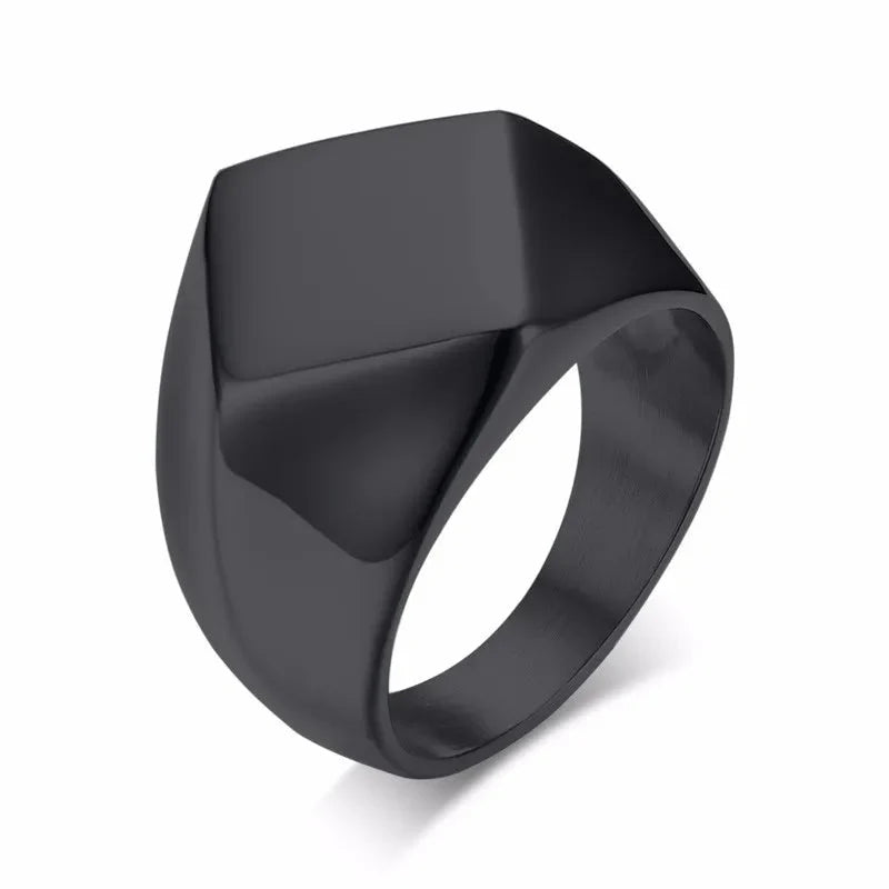 Quadrangle Flat Top Signet Ring — dettaglio