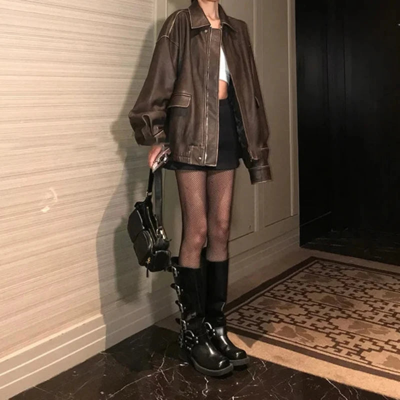Retro Y2K Oversized Distressed Brown Faux Leather Jacket — vista frontale