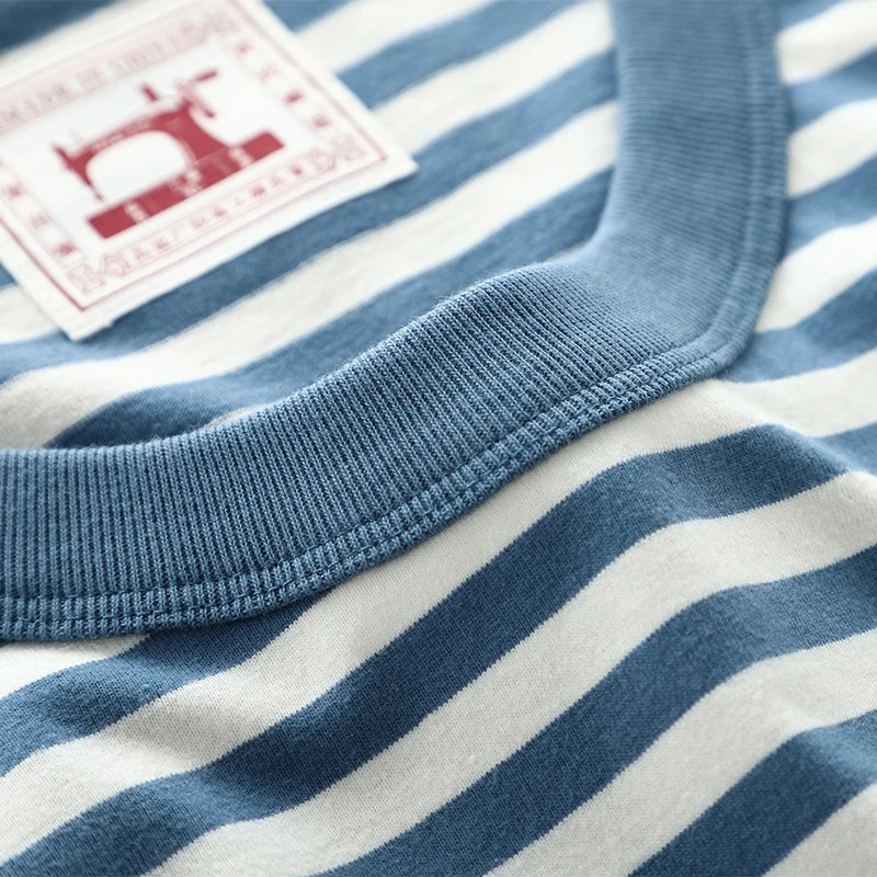 Retro Y2K Striped Tank Top — dettaglio della stampa