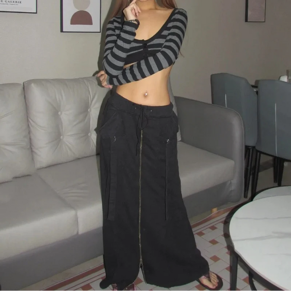 Trashy Y2K Striped Low Cut Long Sleeve Crop Top — vista frontale