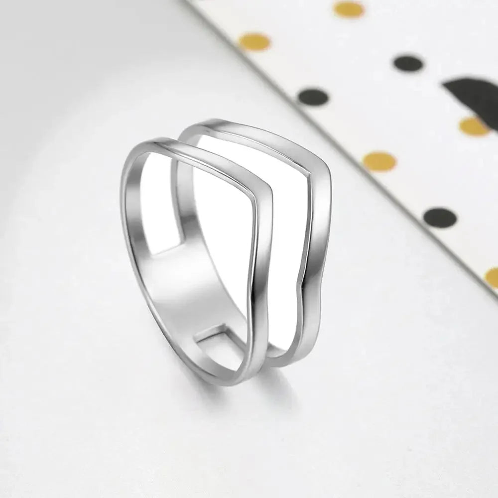 Two V Shape Ring — dettaglio del tessuto