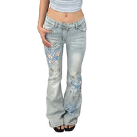 Vintage Y2K Butterfly Embroidered Low Waist Jeans — vista frontale