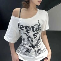 White Y2K Vintage Oversize Butterly Graphic Off Shoulder Top — dettaglio della stampa
