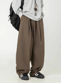 Wide Leg Curved Y2K Parachute Trousers — vista laterale