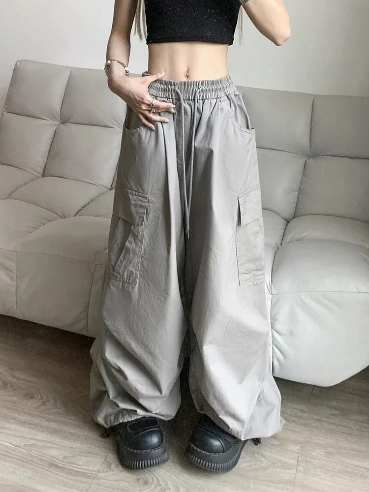 Wide Leg Y2K Parachute Trousers — dettaglio