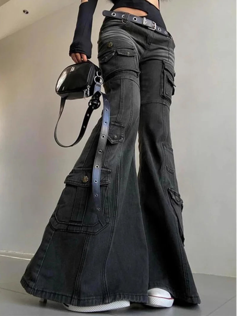 Womens Gothic Y2K Low Waist Cargo Flare Denim Jeans — dettaglio della stampa