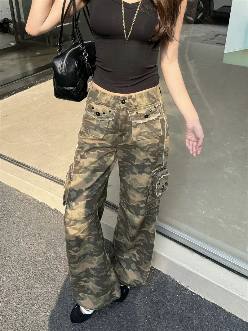 Womens Streetwear Y2K Camouflage Baggy Cargo Jeans — dettaglio del tessuto