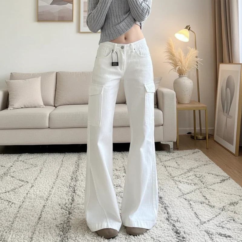 Womens Y2K White Low Rise Flared Denim Jeans — vista frontale