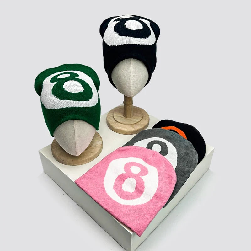 8 Ball Graphic Beanie — vista completa