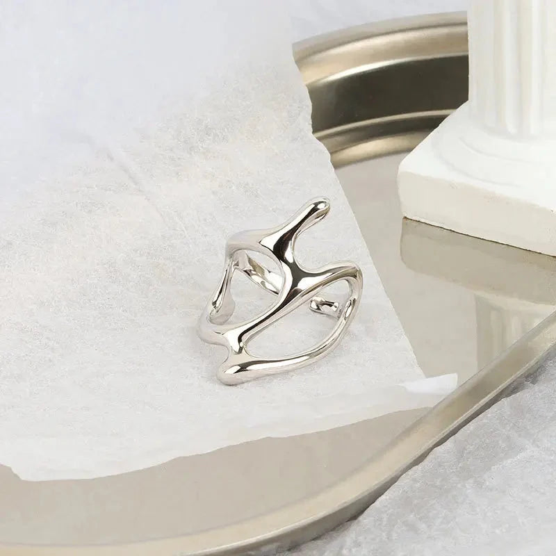 Abstract Ring — vista posteriore