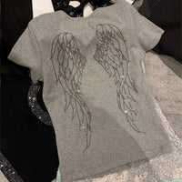 Angel Wings Rhinestone Graphic T Shirt — dettaglio della stampa