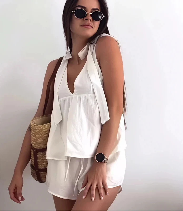 Backless Halter Low Cut Cami Top — in alternativa