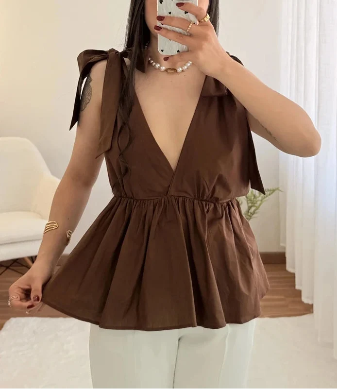 Backless Halter Low Cut Cami Top — dettaglio della stampa