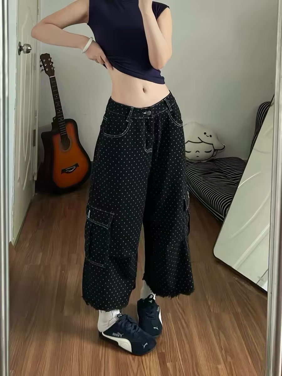 Baggy Black Polka Dot Cargo Denim Shorts Jorts — dettaglio del tessuto