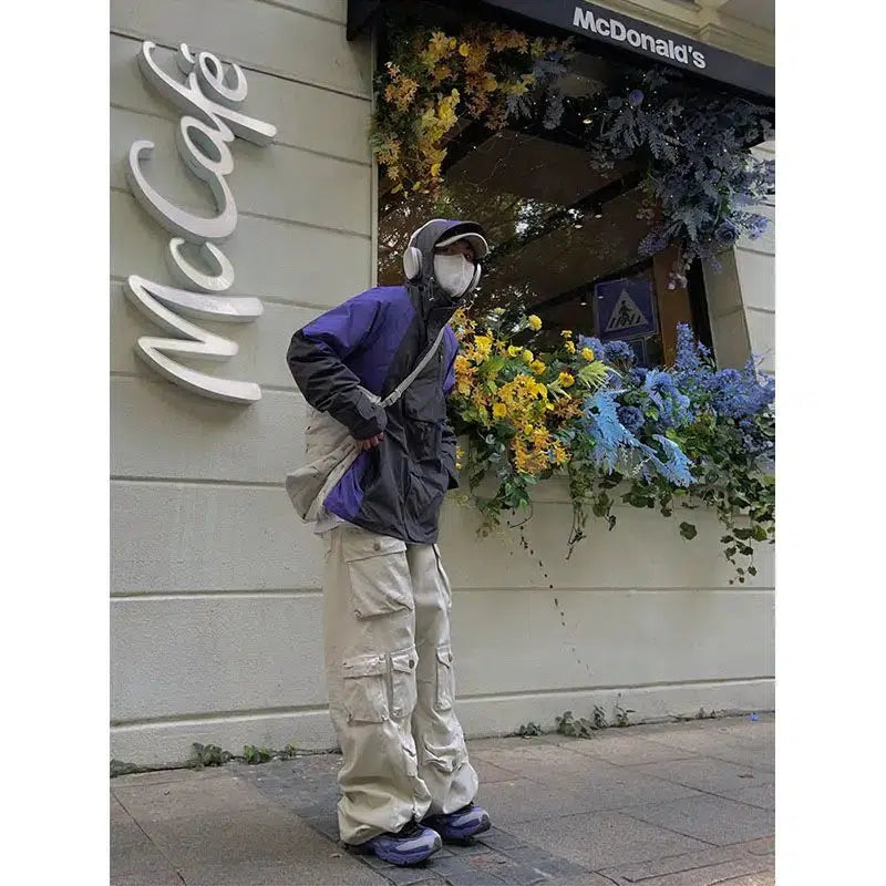 Baggy Cargo Pocket Trousers — vista laterale