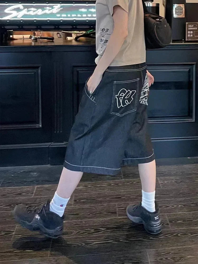 Baggy Denim Shorts Jorts — dettaglio della stampa