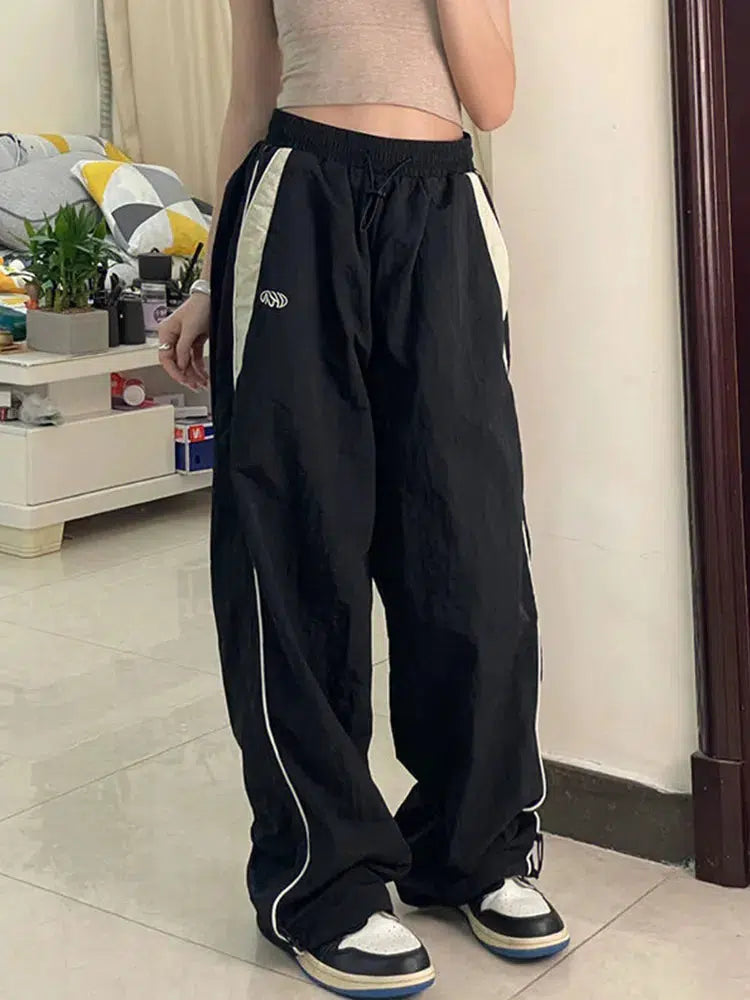Baggy Joggers Trousers — dettaglio della stampa