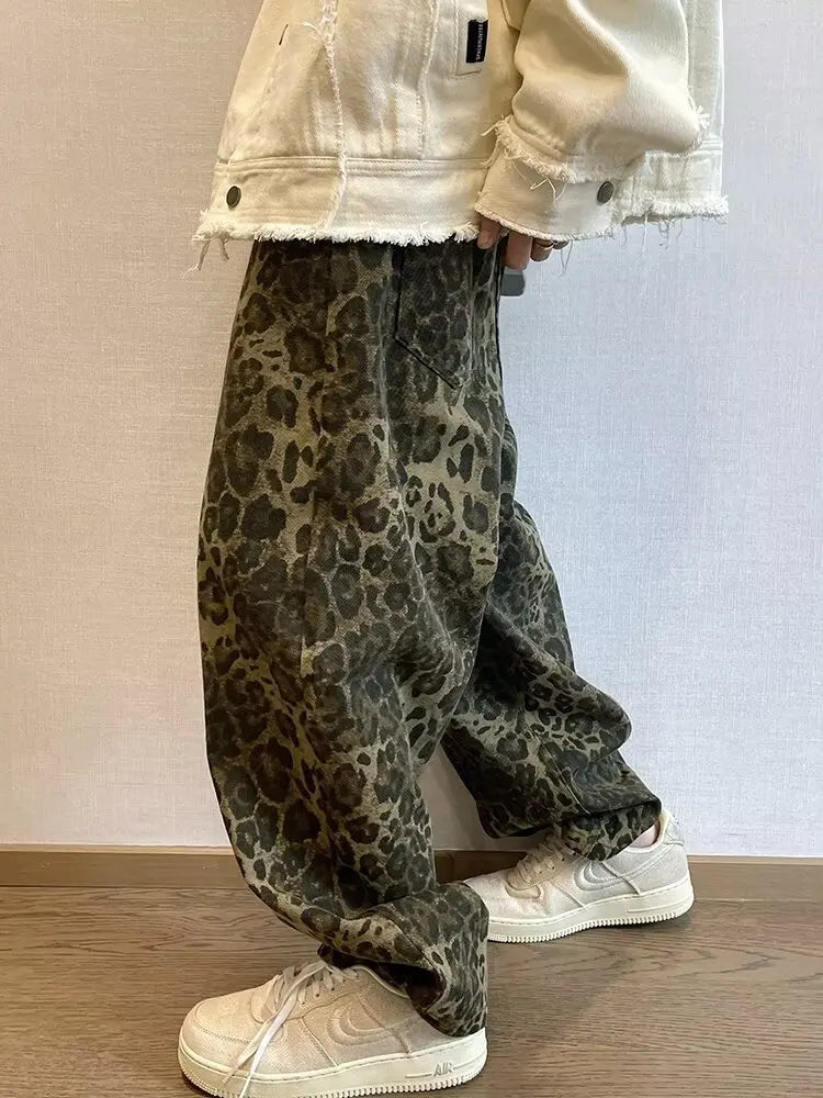 Baggy Leopard Print Jeans — dettaglio della stampa