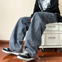Baggy Washed Straight Leg Jeans — dettaglio della stampa