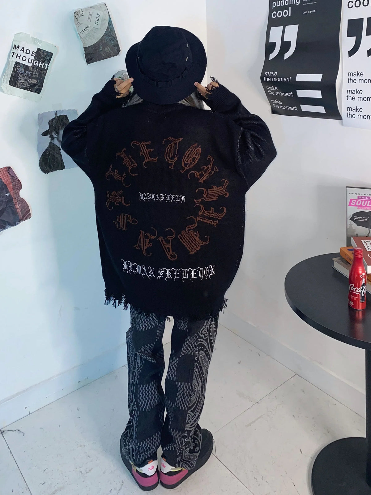 Bat Skeleton Graphic Knitted Sweater — dettaglio della stampa