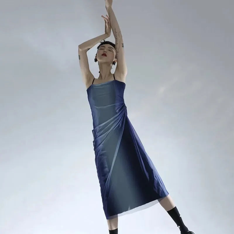 Blue Gradient Aesthetic Mesh Midi Dress — in alternativa