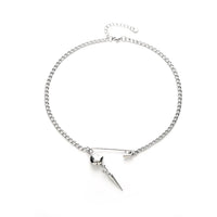 Bobby Pin Necklace — vista laterale
