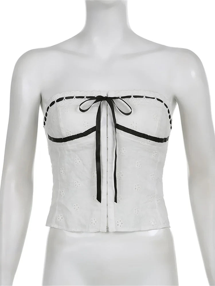 Breastplate Strapless Bandeau Tube Top — vista laterale