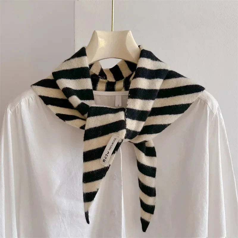 British Triangle Striped Knitted Scarf — in alternativa