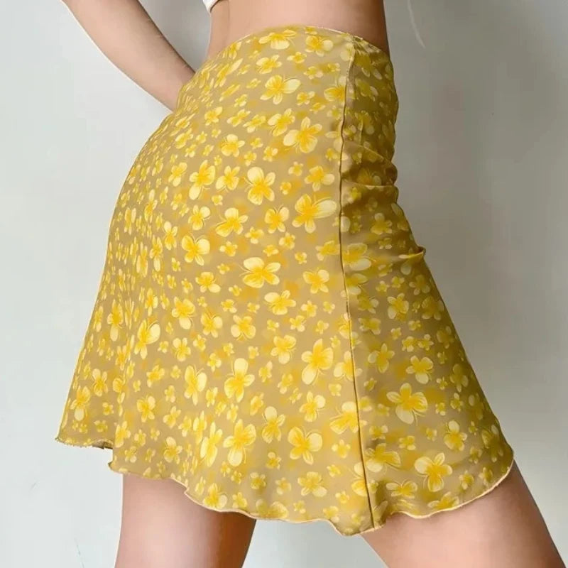 Butterfly Print Yellow Mini Skirt — in alternativa
