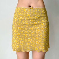 Butterfly Print Yellow Mini Skirt — vista laterale