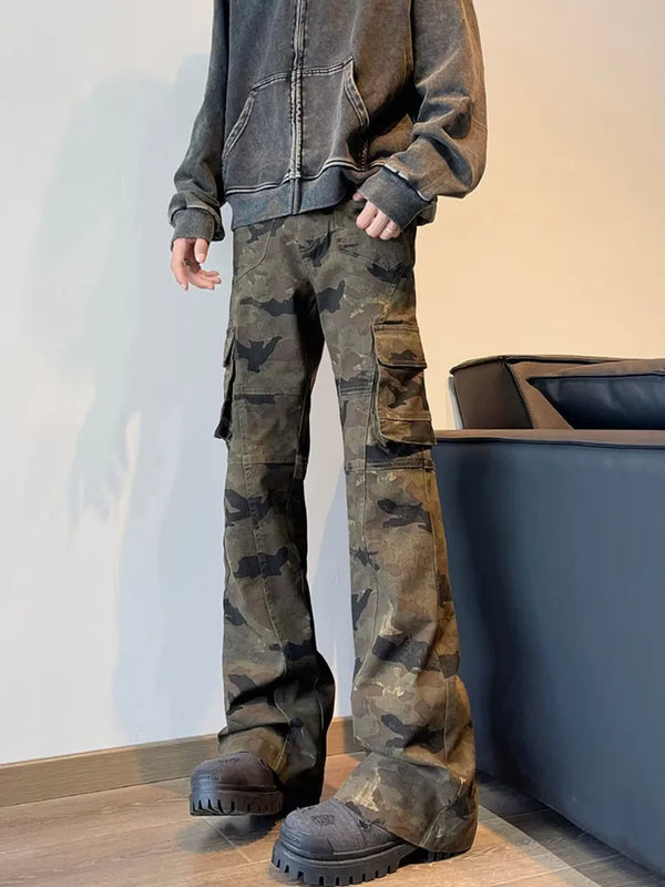 Cargo Camouflage Boot Cut Jeans — vista frontale