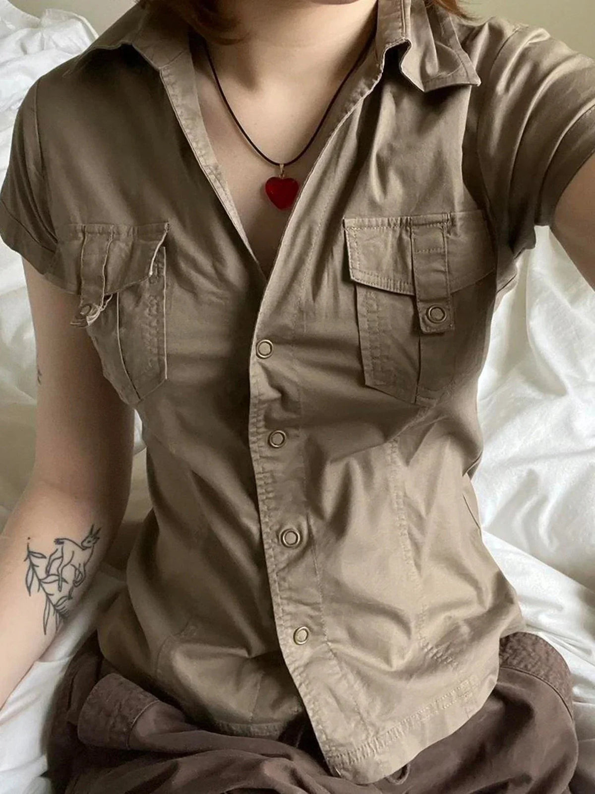 Cargo Short Sleeve Button Up shirt — vista posteriore