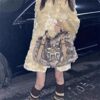 Cashmere Faux Fur Handbag — vista laterale