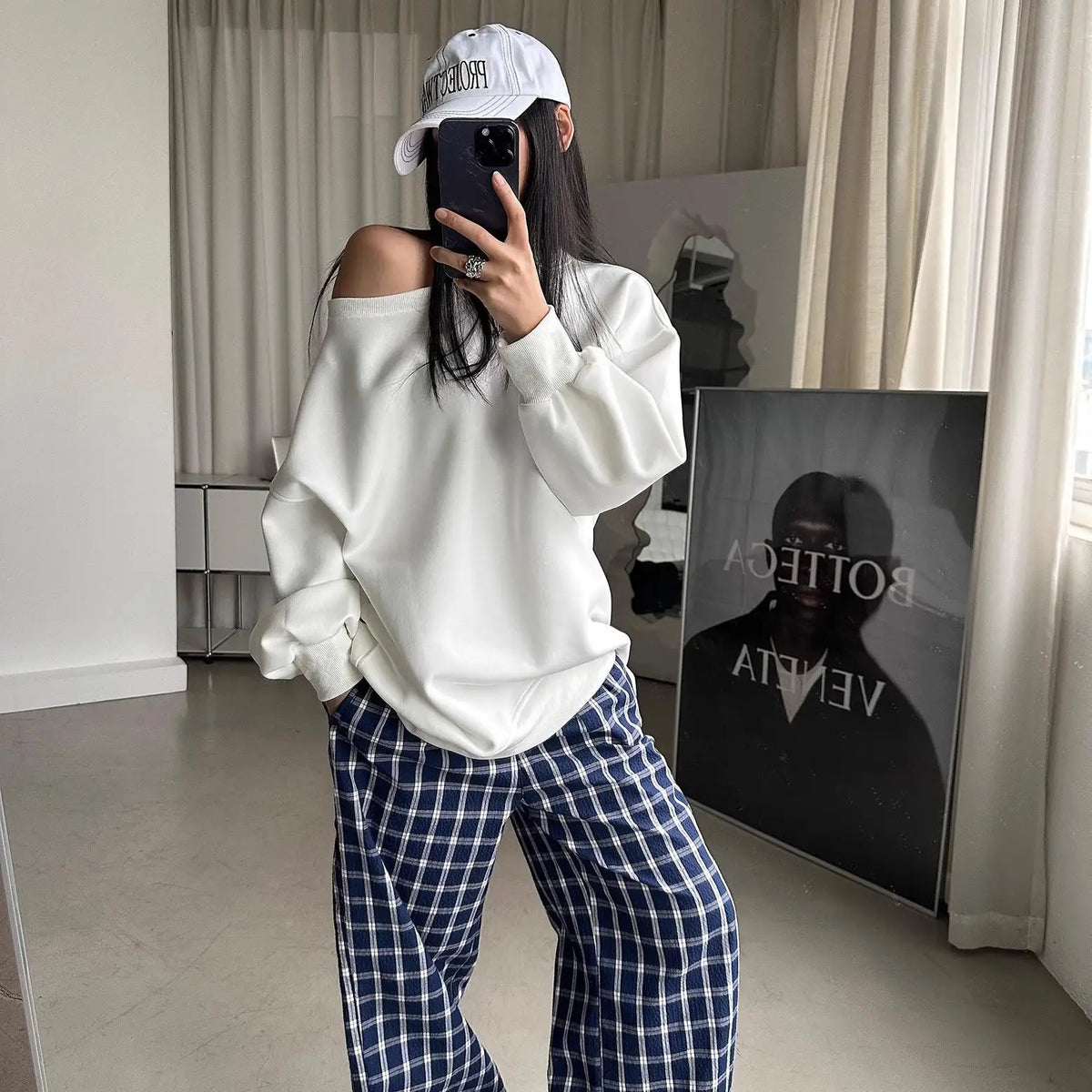 Chic Off Shoulder Long Sleeve Top — vista posteriore