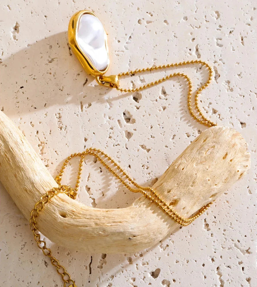 Chic Simulated Pearl Pendant Necklace — dettaglio