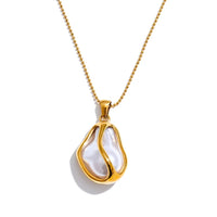 Chic Simulated Pearl Pendant Necklace — vista frontale
