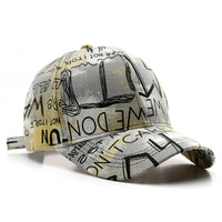 Covered Graffiti Baseball Cap — vista laterale