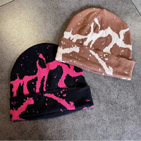 Cracked Symbiote Graphic Beanie — dettaglio del tessuto