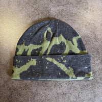 Cracked Symbiote Graphic Beanie — vista frontale