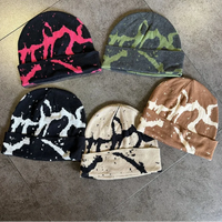 Cracked Symbiote Graphic Beanie — vista laterale
