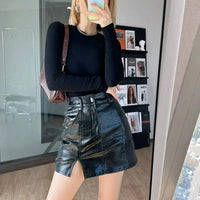 Crocodile Print Faux Leather Split Mini Skirt — vista posteriore