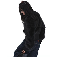 Cropped Black Faux Fur Zip Up Jacket — dettaglio della stampa