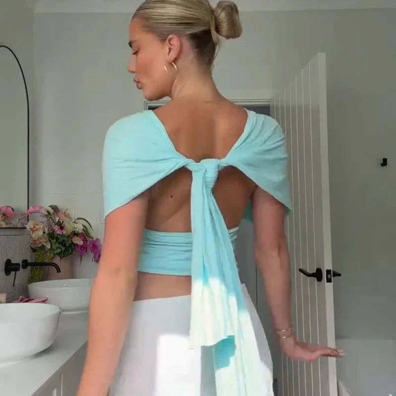 Cropped Low Cut Backless Halter Top — vista completa