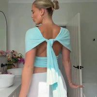 Cropped Low Cut Backless Halter Top — vista completa