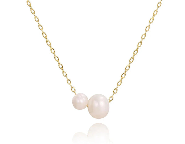 Dainty Minimalist Faux Pearl Necklace — vista frontale
