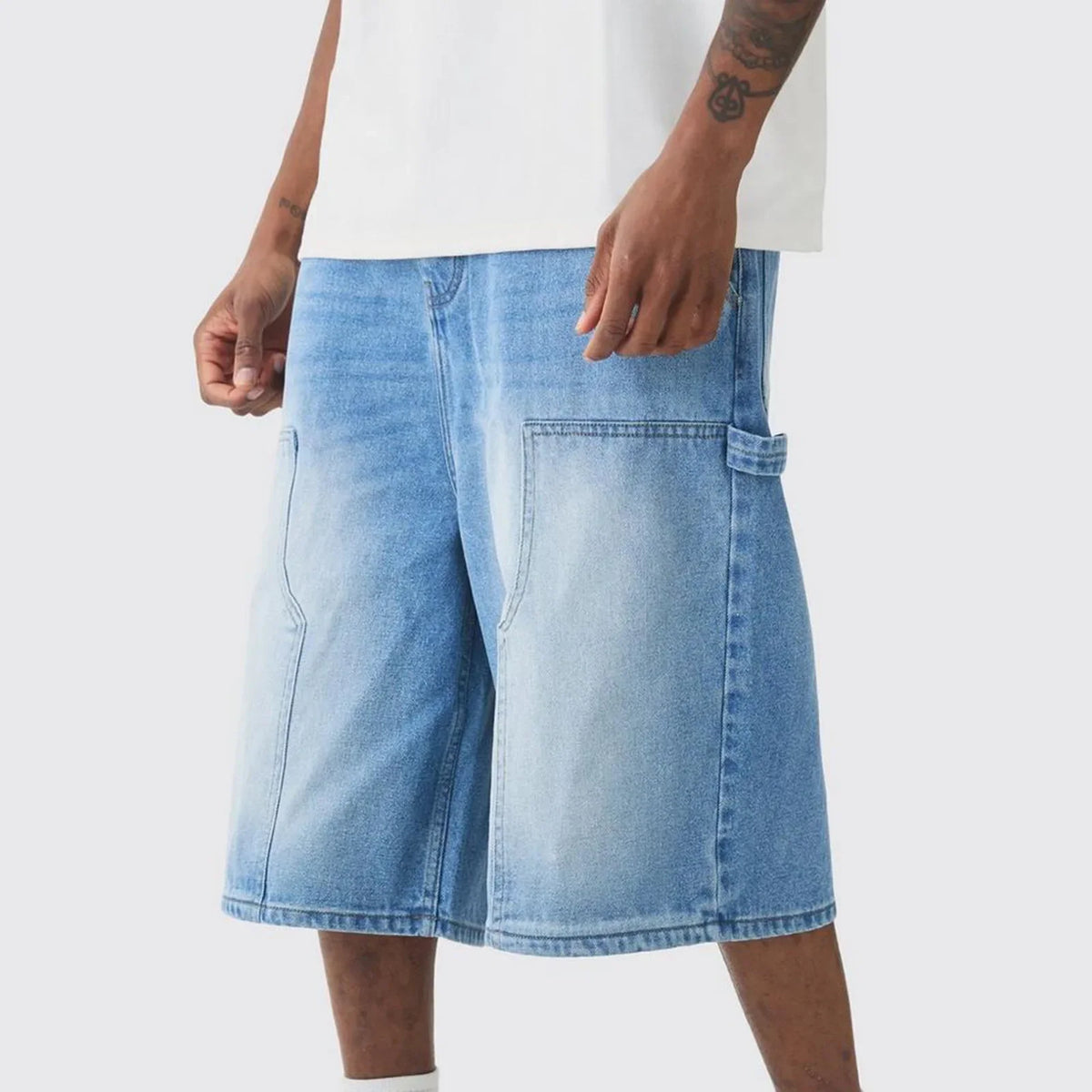 Denim Carpenter Jorts — vista posteriore