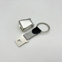 Detachable Mini Plane Safety Seatbelt Plane Belt Loop Keychain — vista posteriore