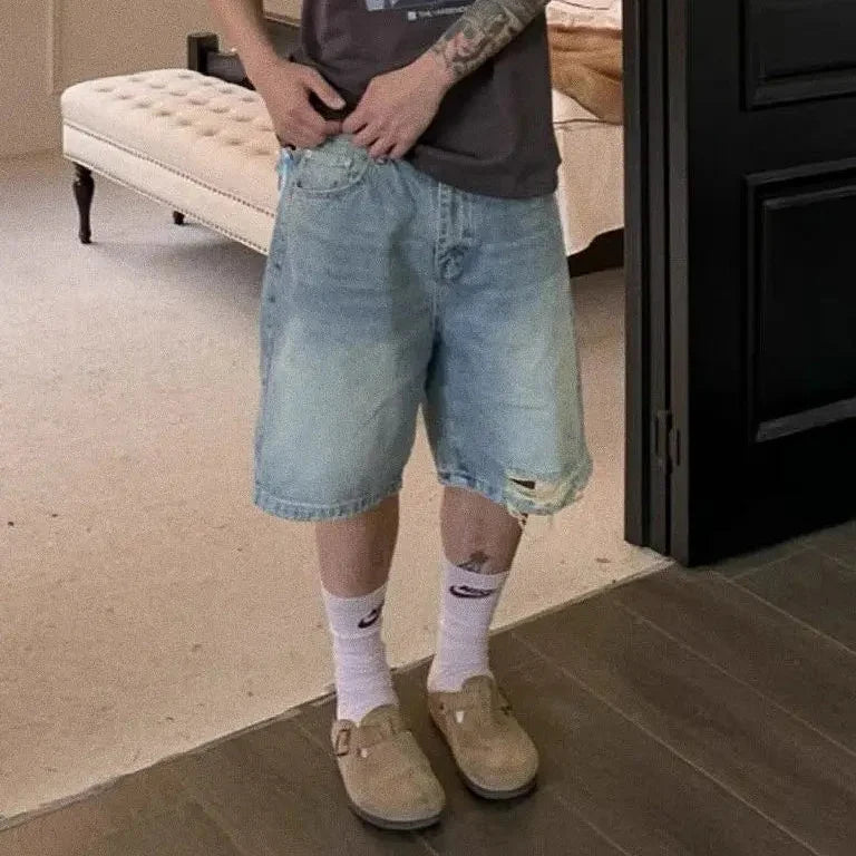 Distressed Design Cropped Jorts — vista posteriore